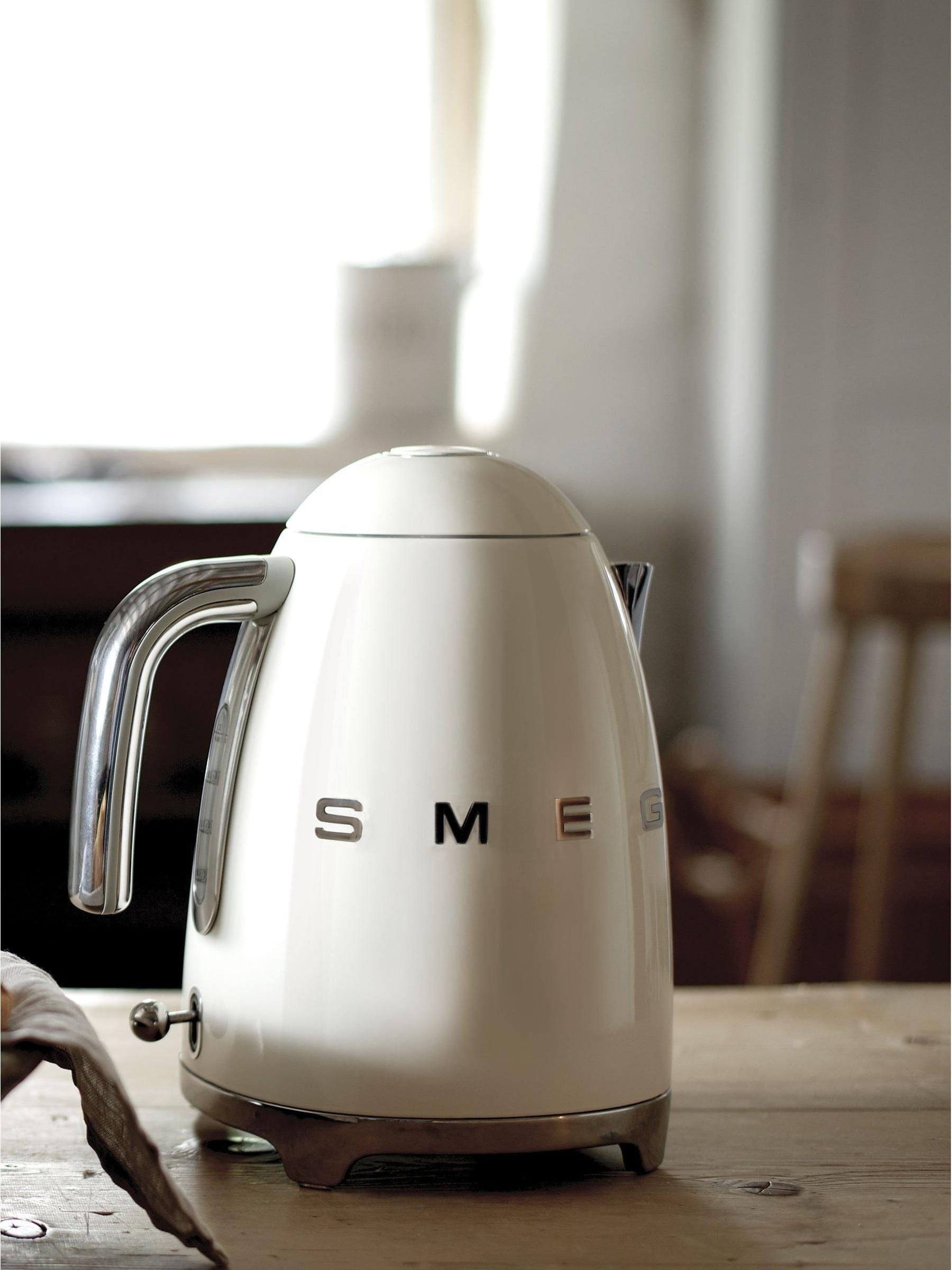 Smeg Cream Kettle 1.7L (British brand)