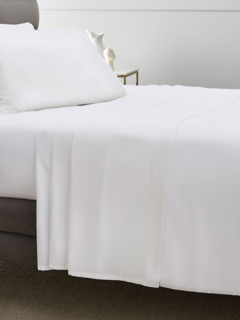 White 300 Thread Count Collection Luxe Cotton Flat Sheet