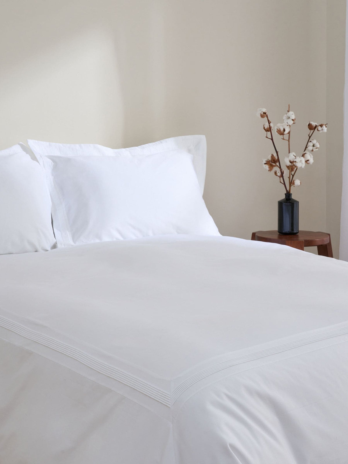 White micro pleat duvet cover (British brand)