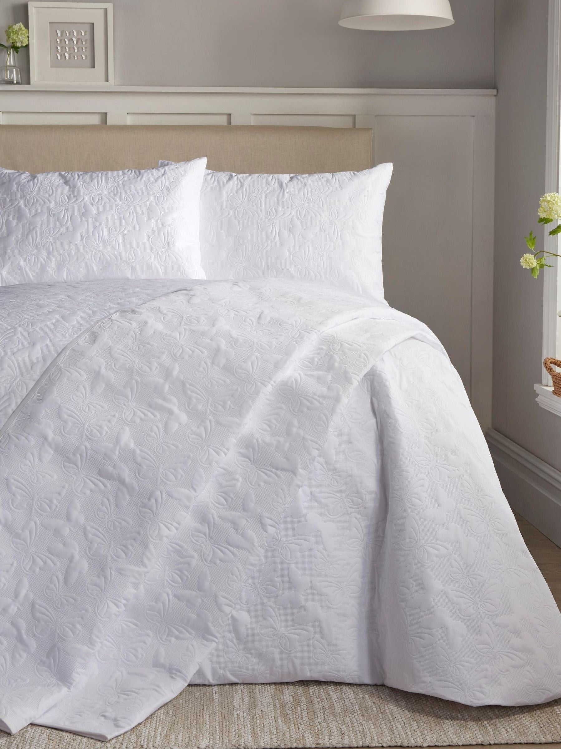 Serene White Butterfly Garden duvet cover set (British brand)