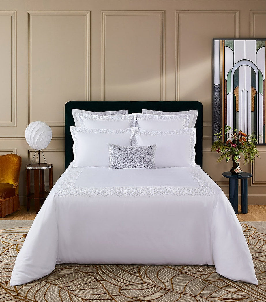 Yves Delorme double duvet cover in organic cotton sateen with scalloped trims, 200cm x 200cm (British brand)