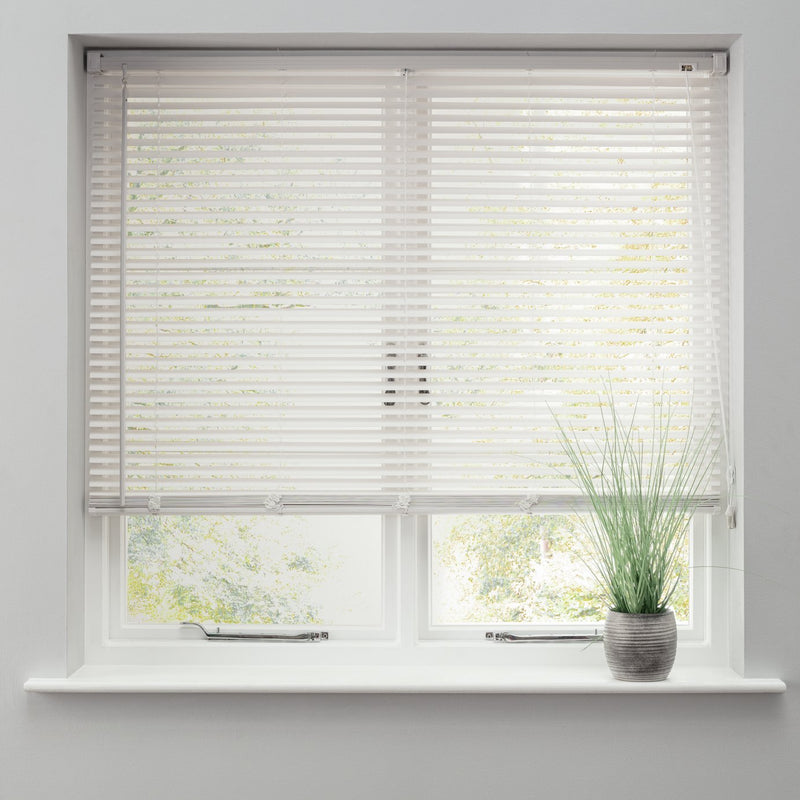 Argos Home Super White Venetian Blind 150cm - British product