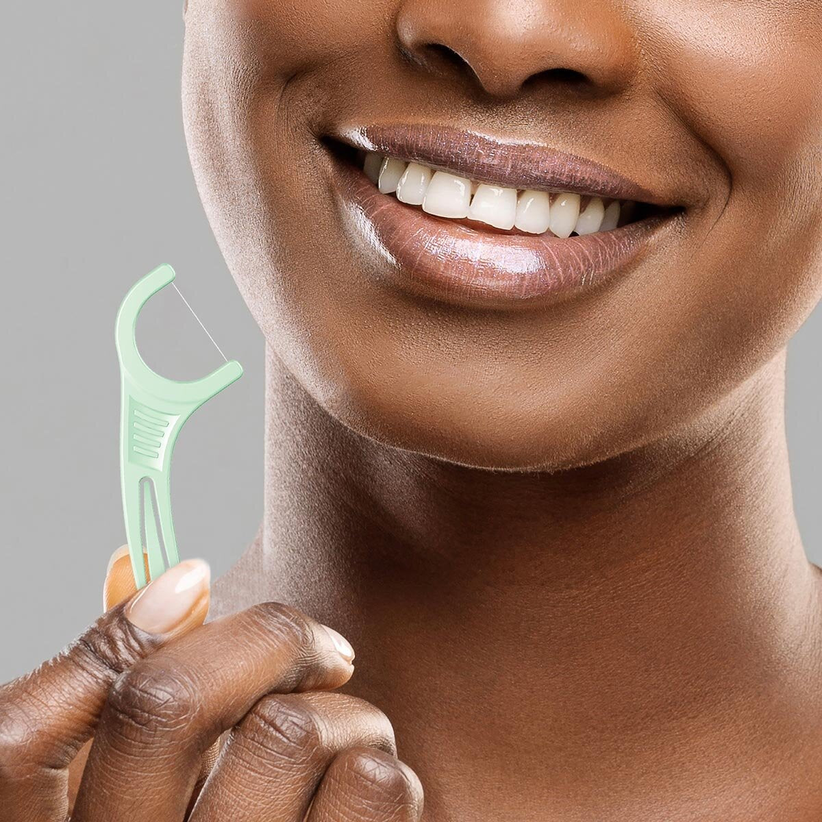 Plackers Micro Mint dental flossers 600 pack, imported from the UK