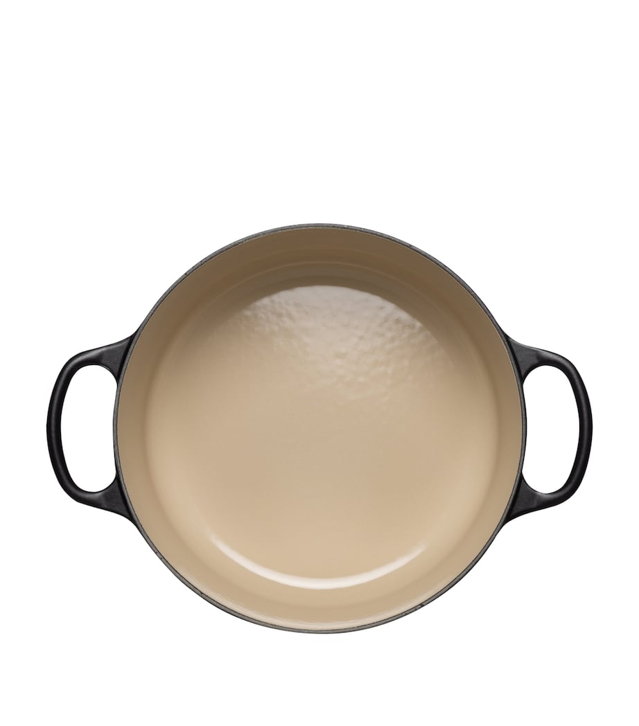 Le Creuset cast iron round casserole dish 26cm, UK version