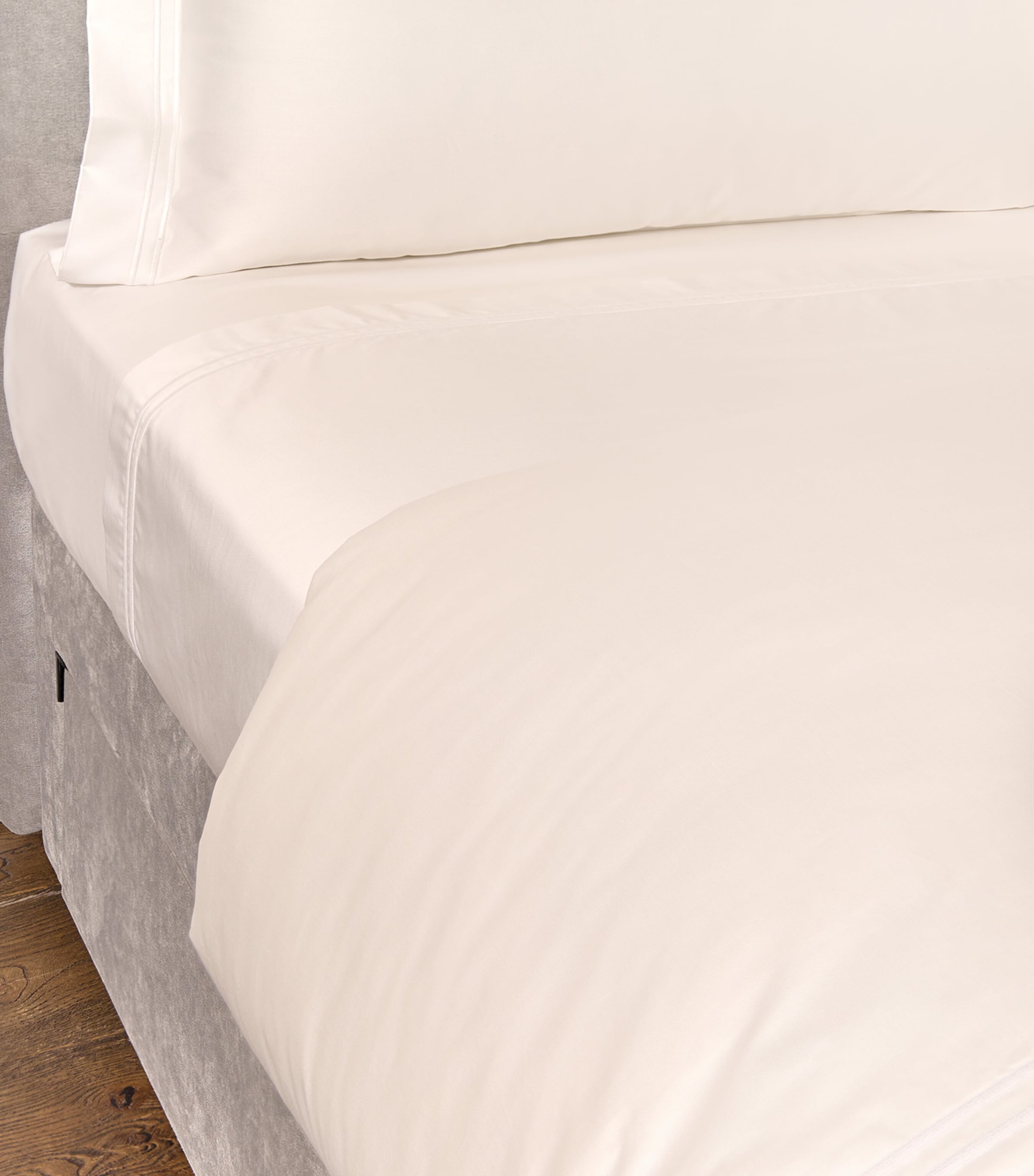 Harrods Brompton II Super King Duvet Cover Set 260cm x 220cm, UK version