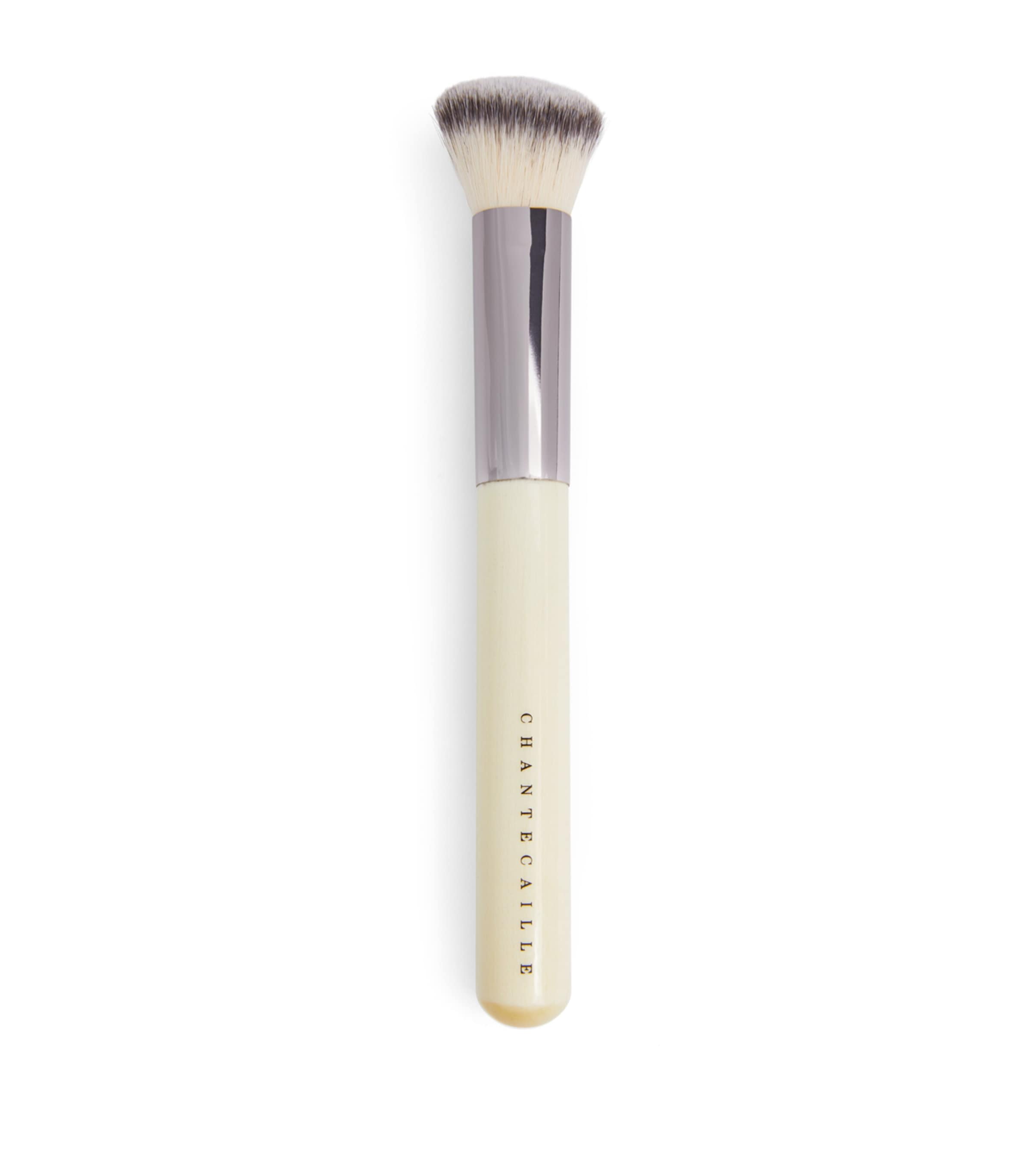 Chantecaille sculpting brush - British product