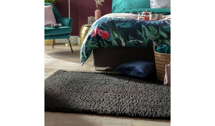 Habitat cosy black shaggy rug 200x290cm, UK version