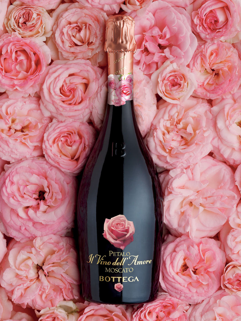 Bottega Petalo Sparkling Moscato scented rose petal gift set 750ml, UK version