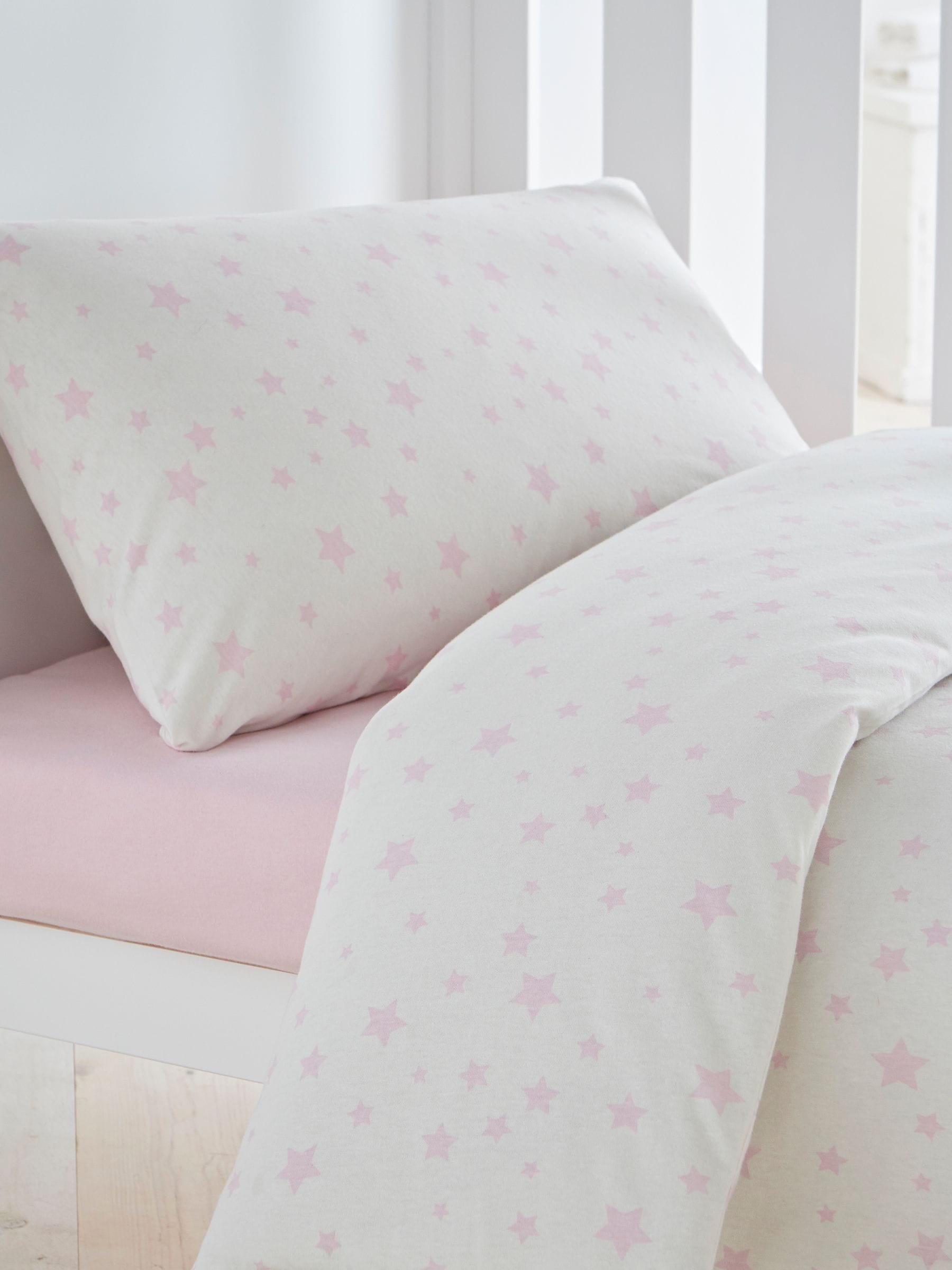 Silentnight Grey Star Cot Bed Duvet Set (British brand)