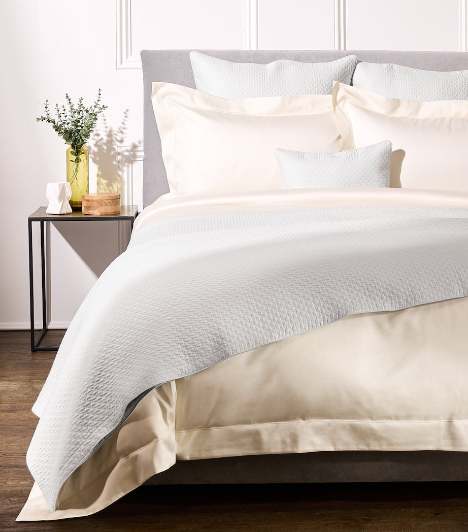 Celso De Lemos Prince king bedspread 245cm x 255cm - British product