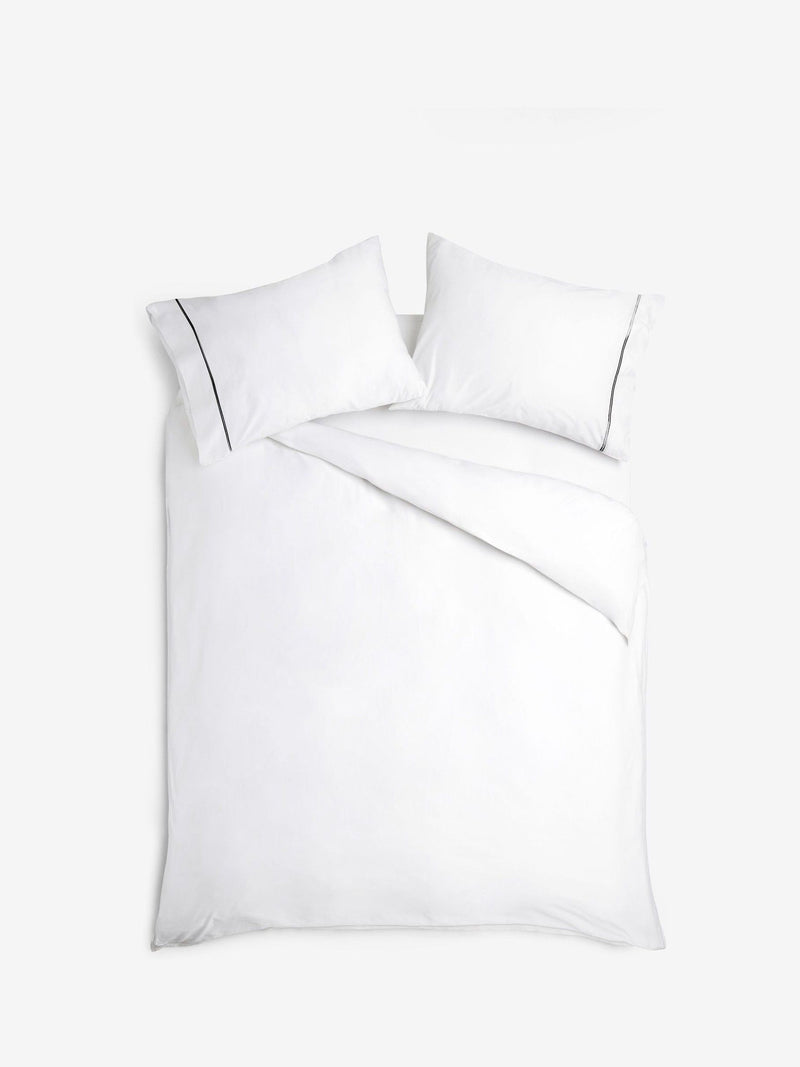 White/Black Collection Luxe duvet cover and pillowcase set (British brand)