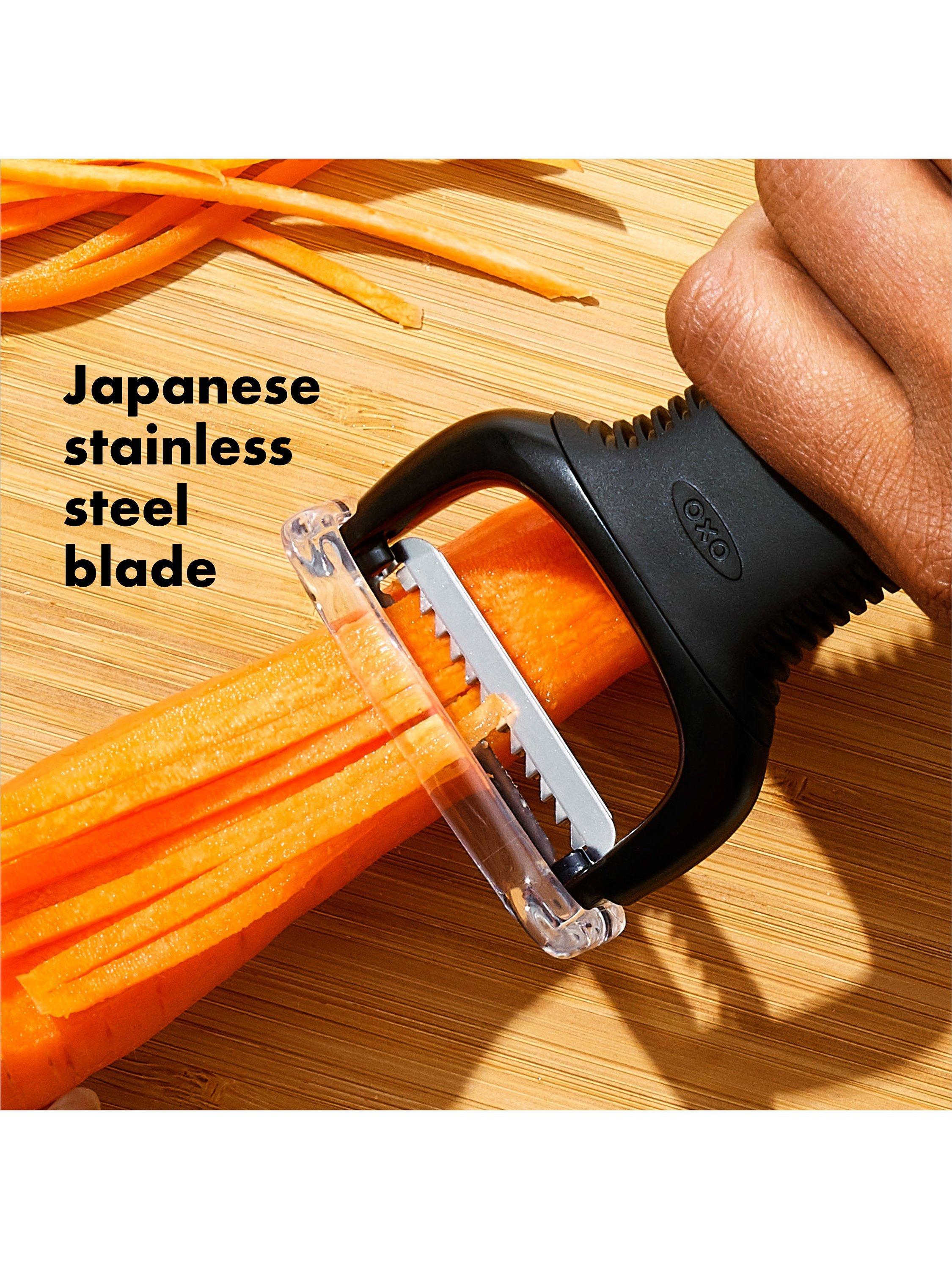 OXO Julienne Peeler with safety cover - British product