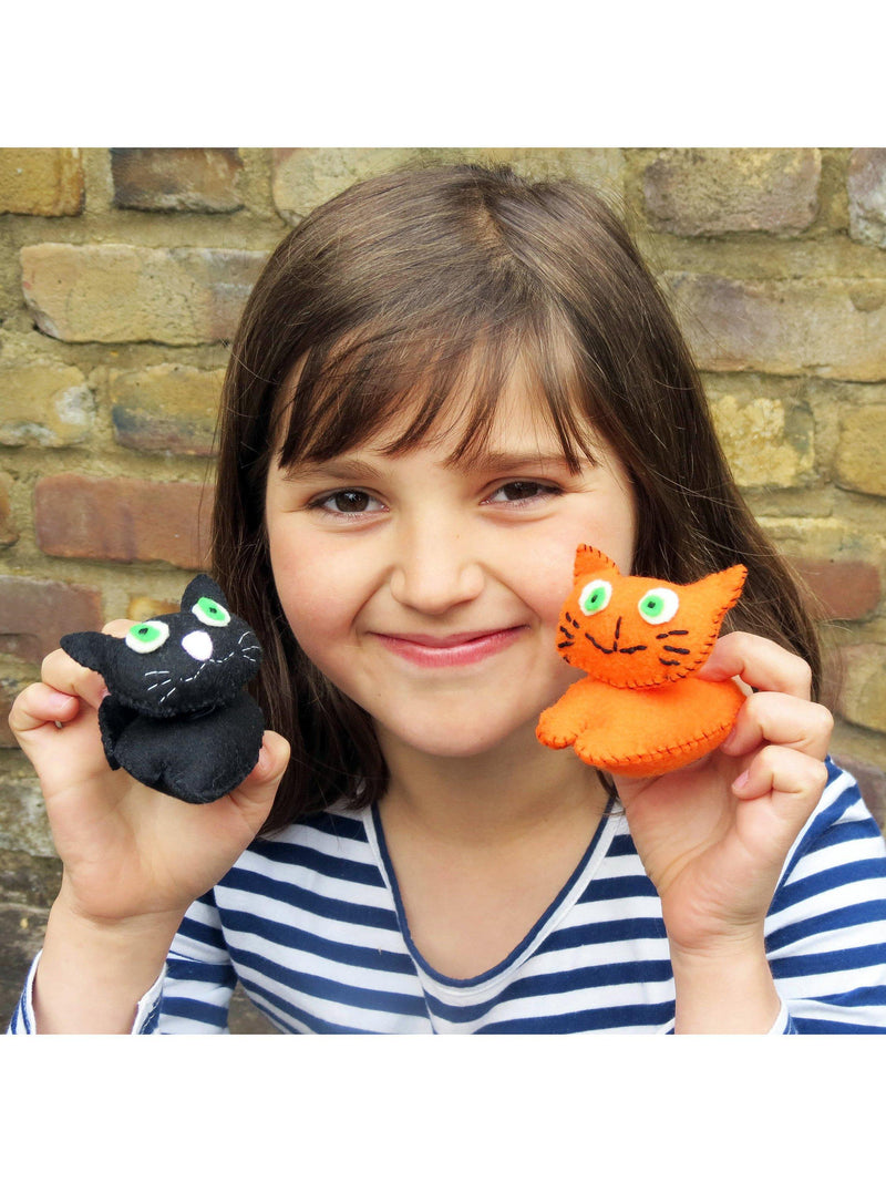 Buttonbag Kitten Crew Sewing Kit - British product