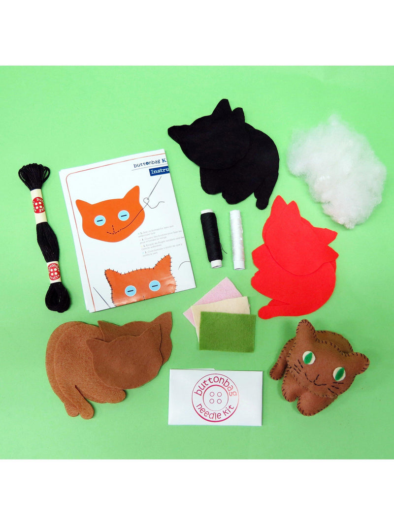 Buttonbag Kitten Crew Sewing Kit - British product