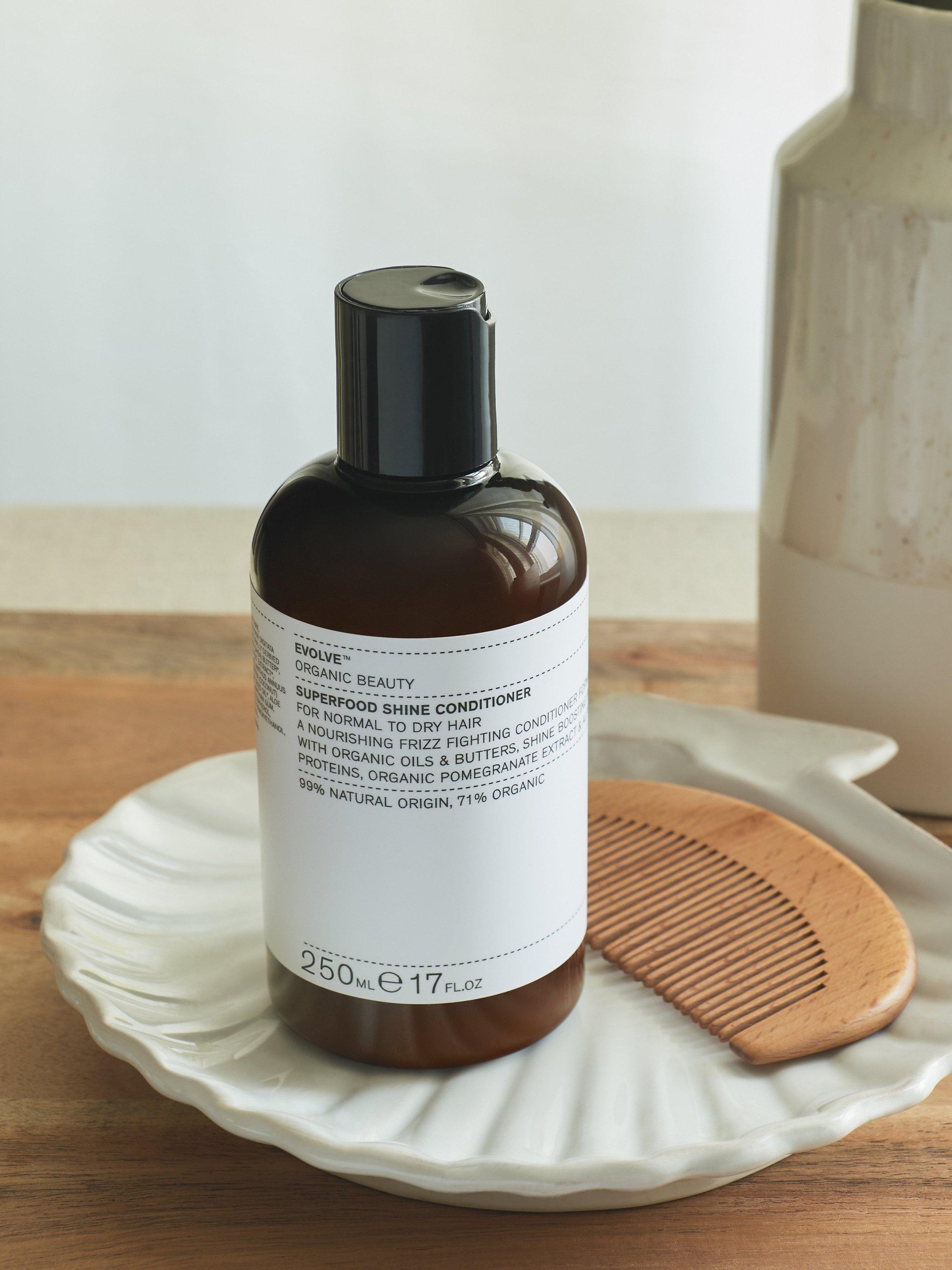 Evolve Organic Beauty Superfood Shine Conditioner - British product