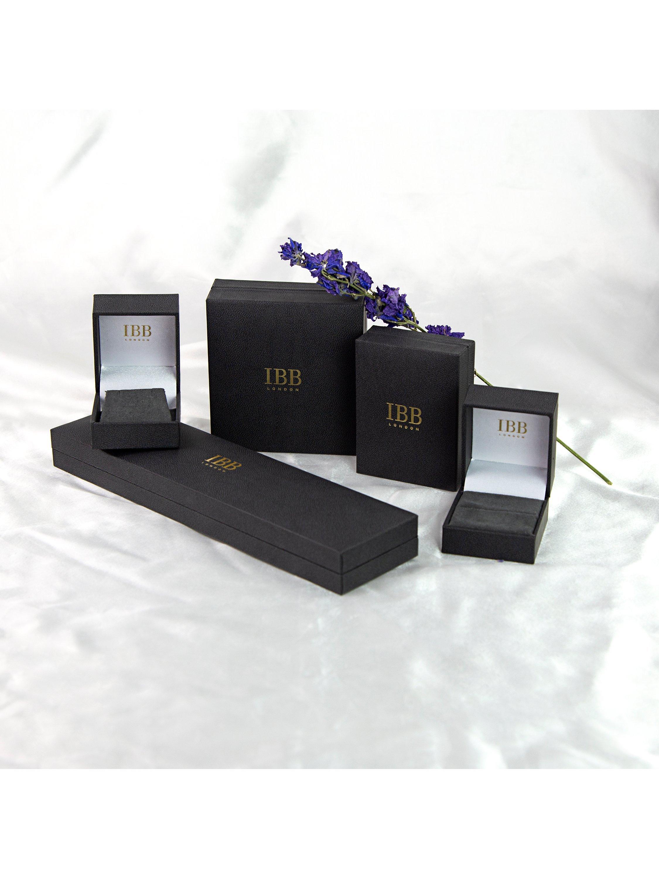 IBB personalised 9ct gold bar pendant necklace, UK version