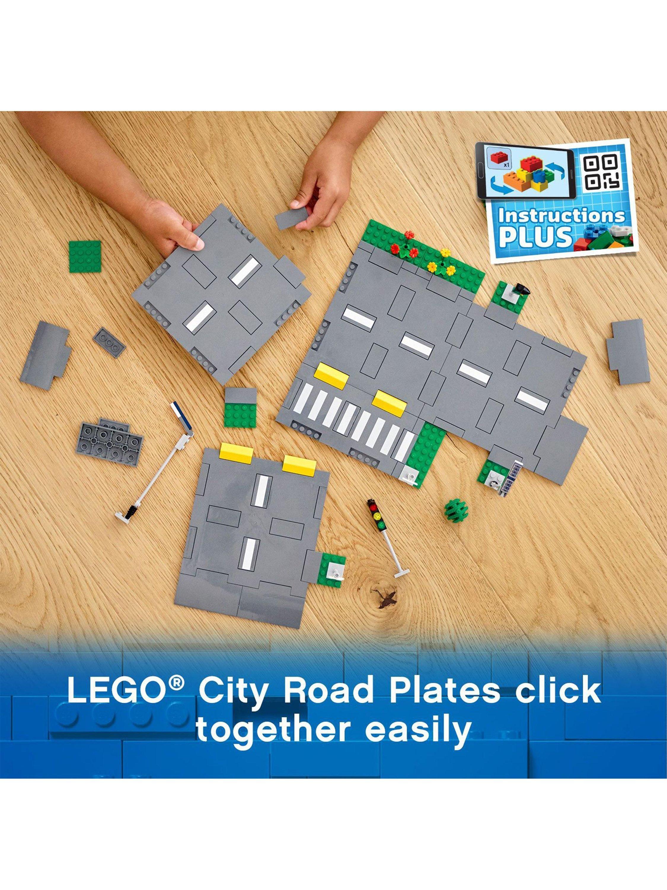 LEGO City Road Plates building set 112 pieces, UK version