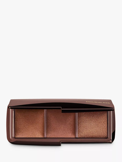 Lighting Powder Palette with Three Shades for Medium-Deep Skin Tones, 9g