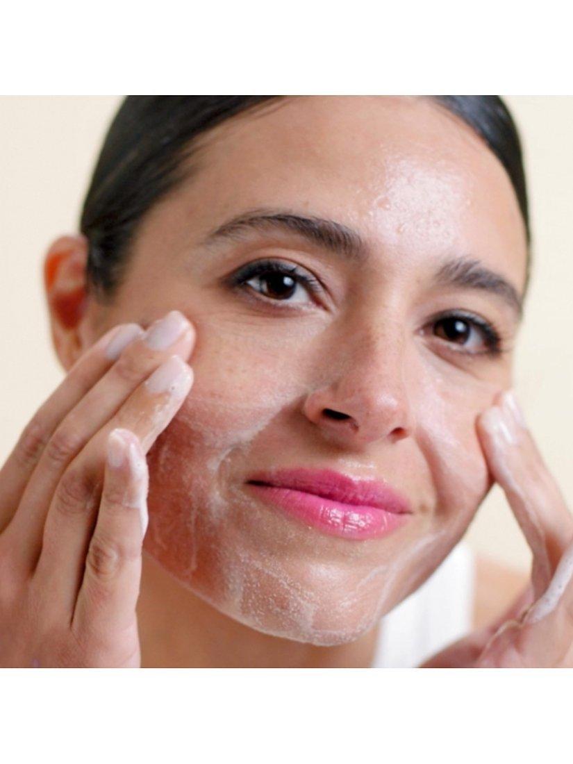 IT Cosmetics Confidence in a Cleanser hydrating facial cleanser, UK version