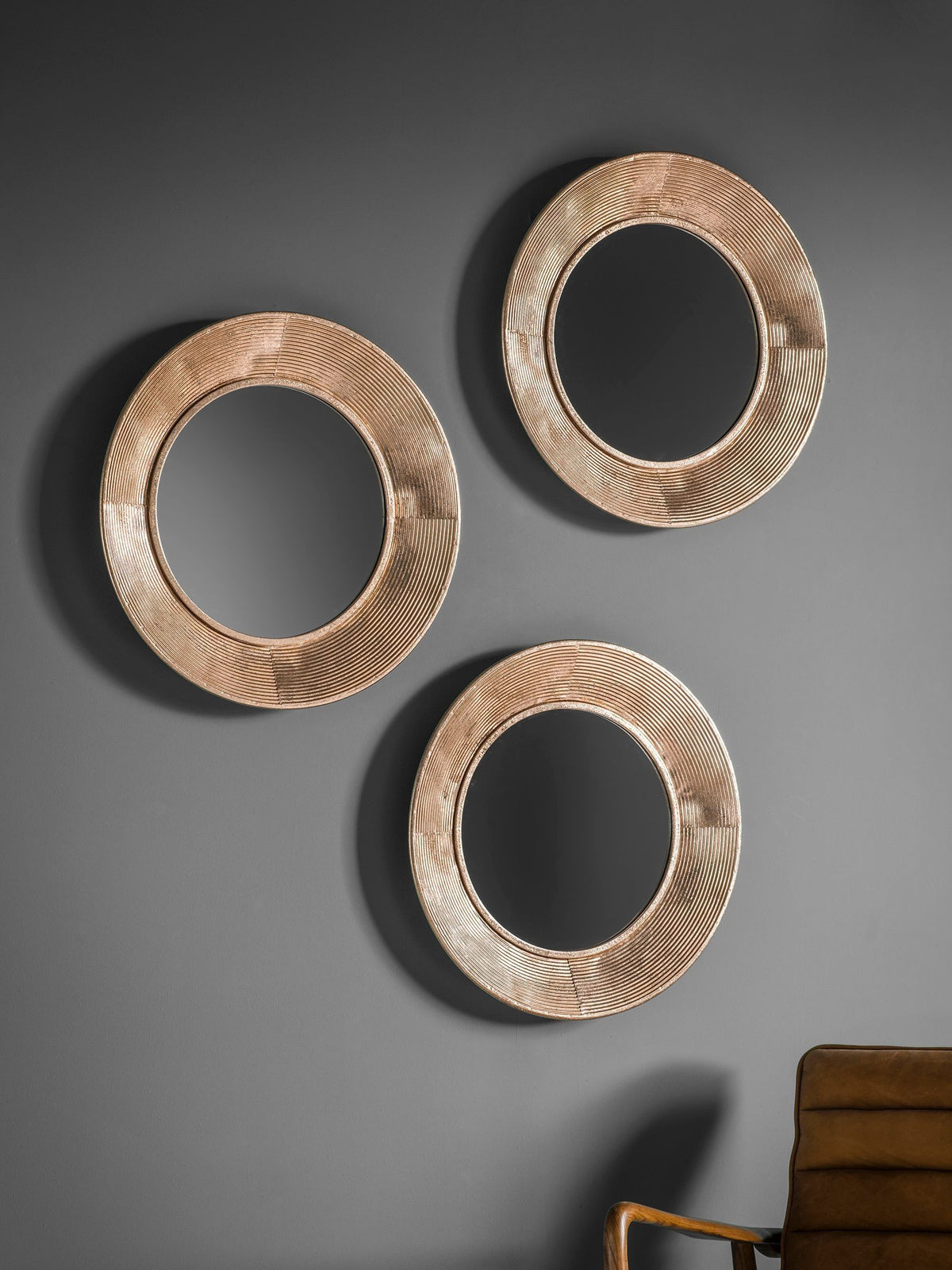 Gallery Home Gold Banbury mirror trio, set of three round accent mirrors 51cm, UK version