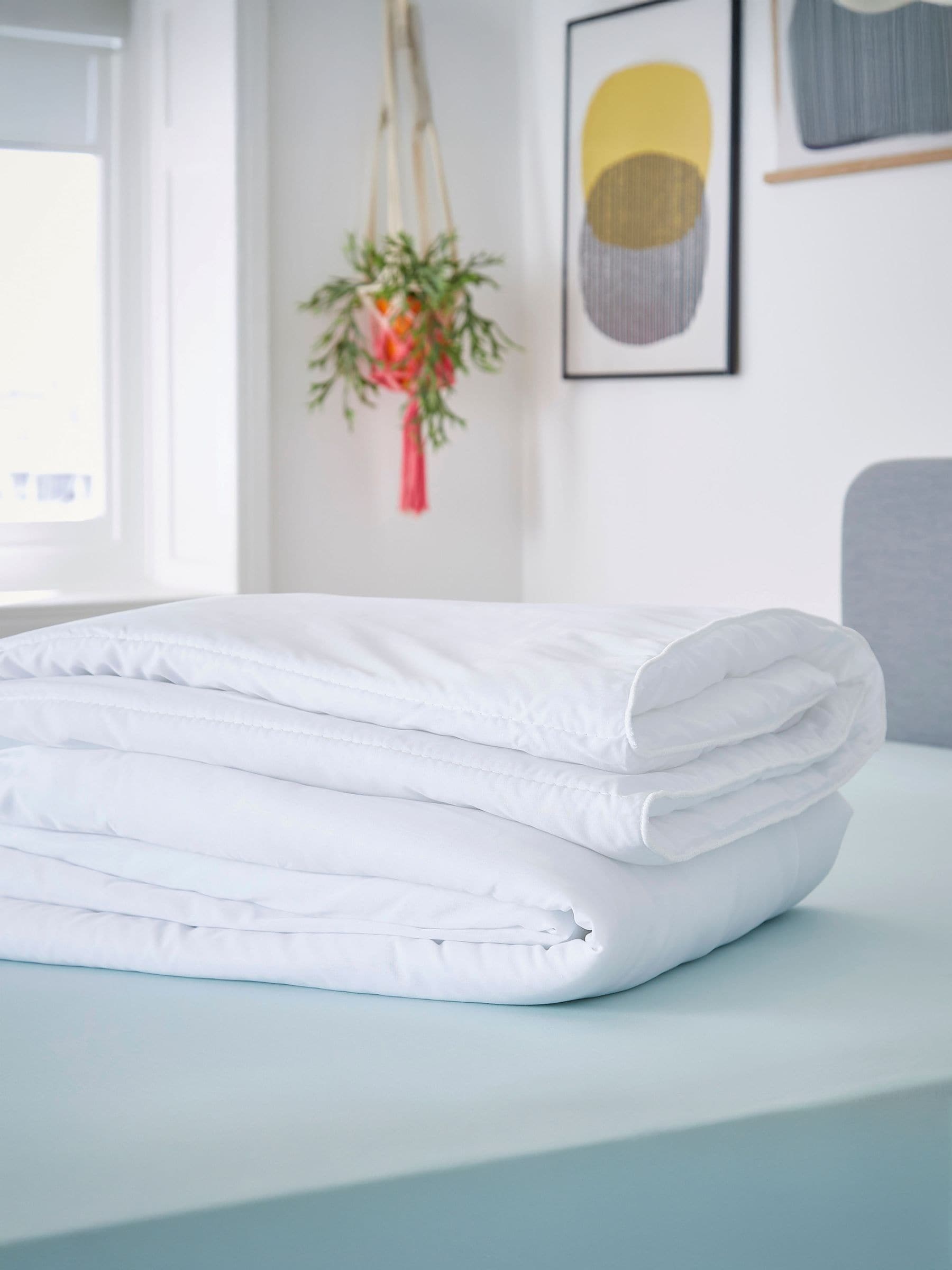 Snug Chill Out Summer Duvet (British brand)