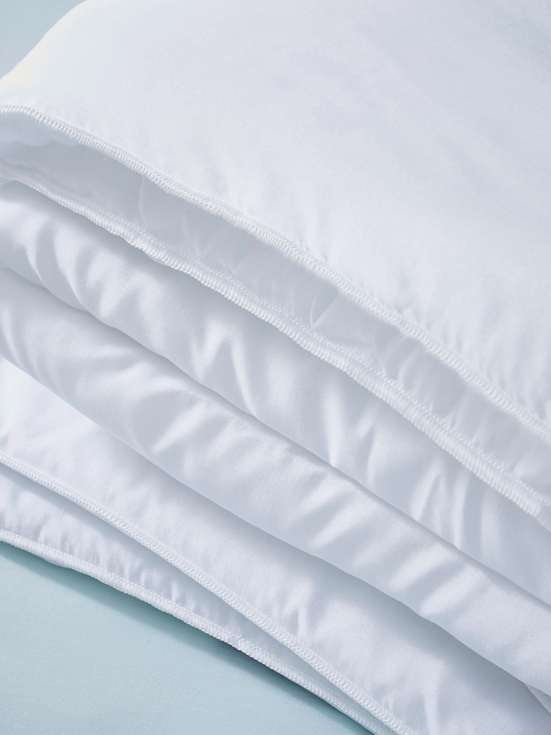 Snug Chill Out Summer Duvet (British brand)