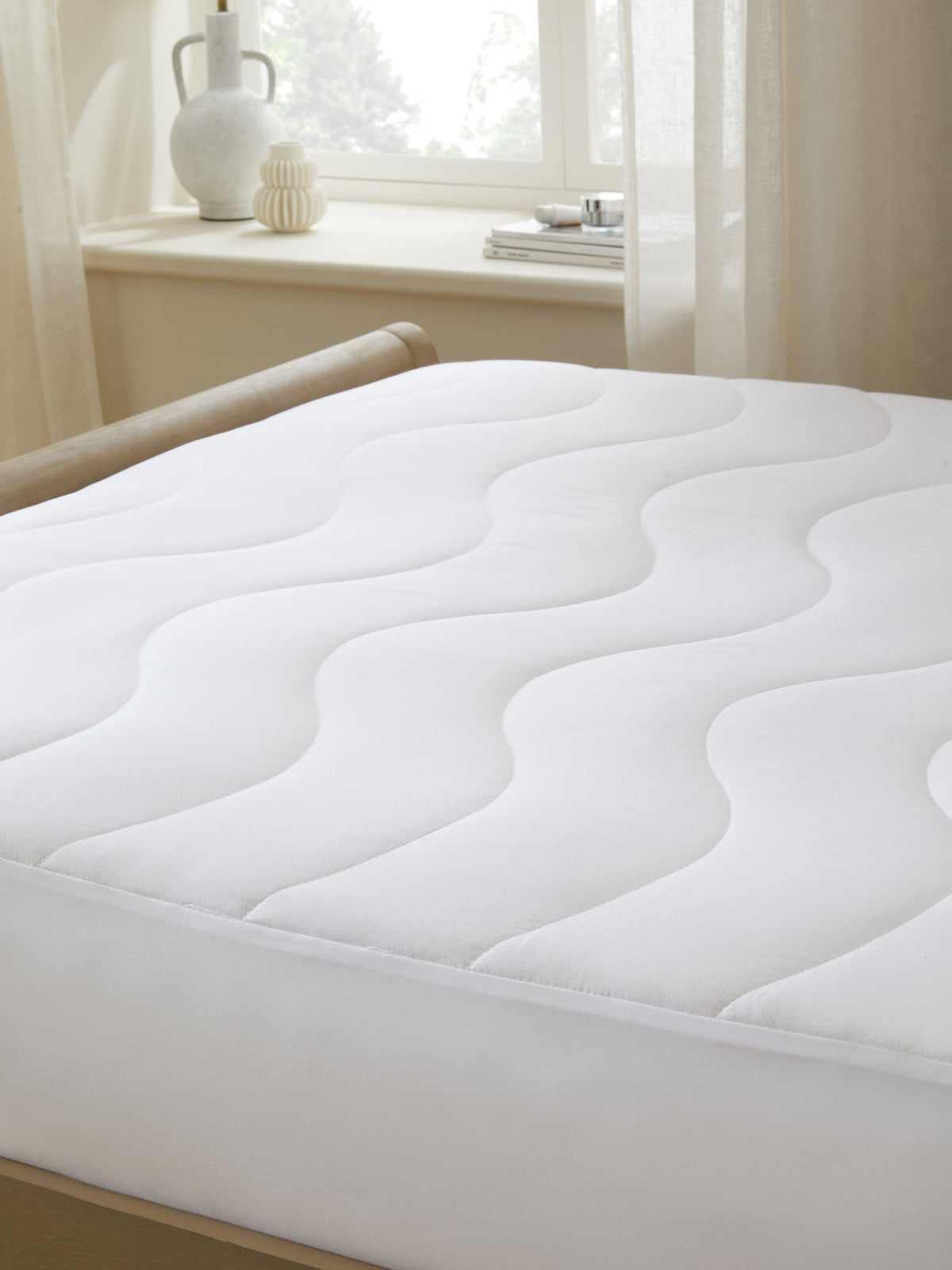 Mattress protector sleep in comfort regular size imported from the UK