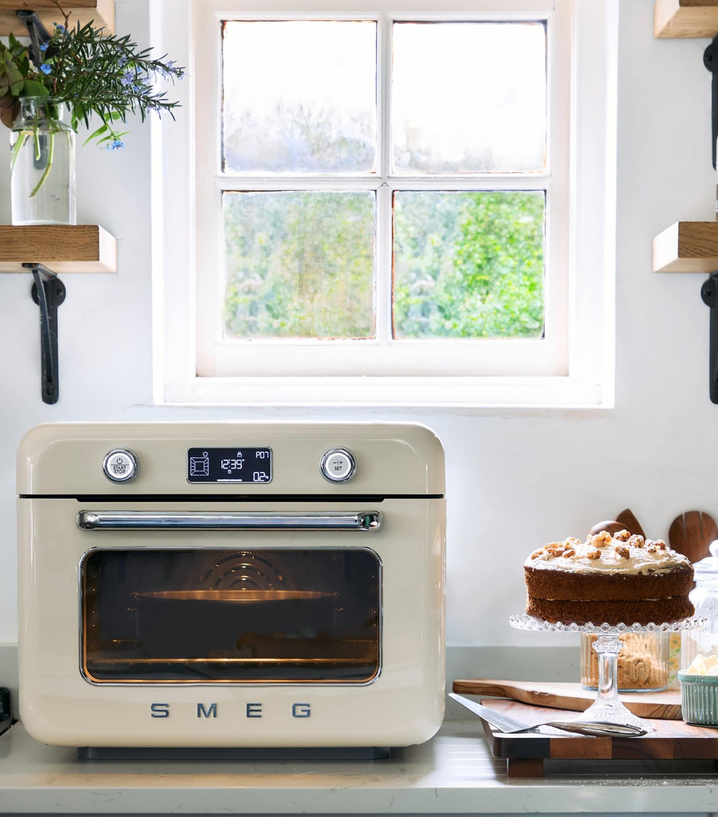 Smeg countertop oven (British brand)