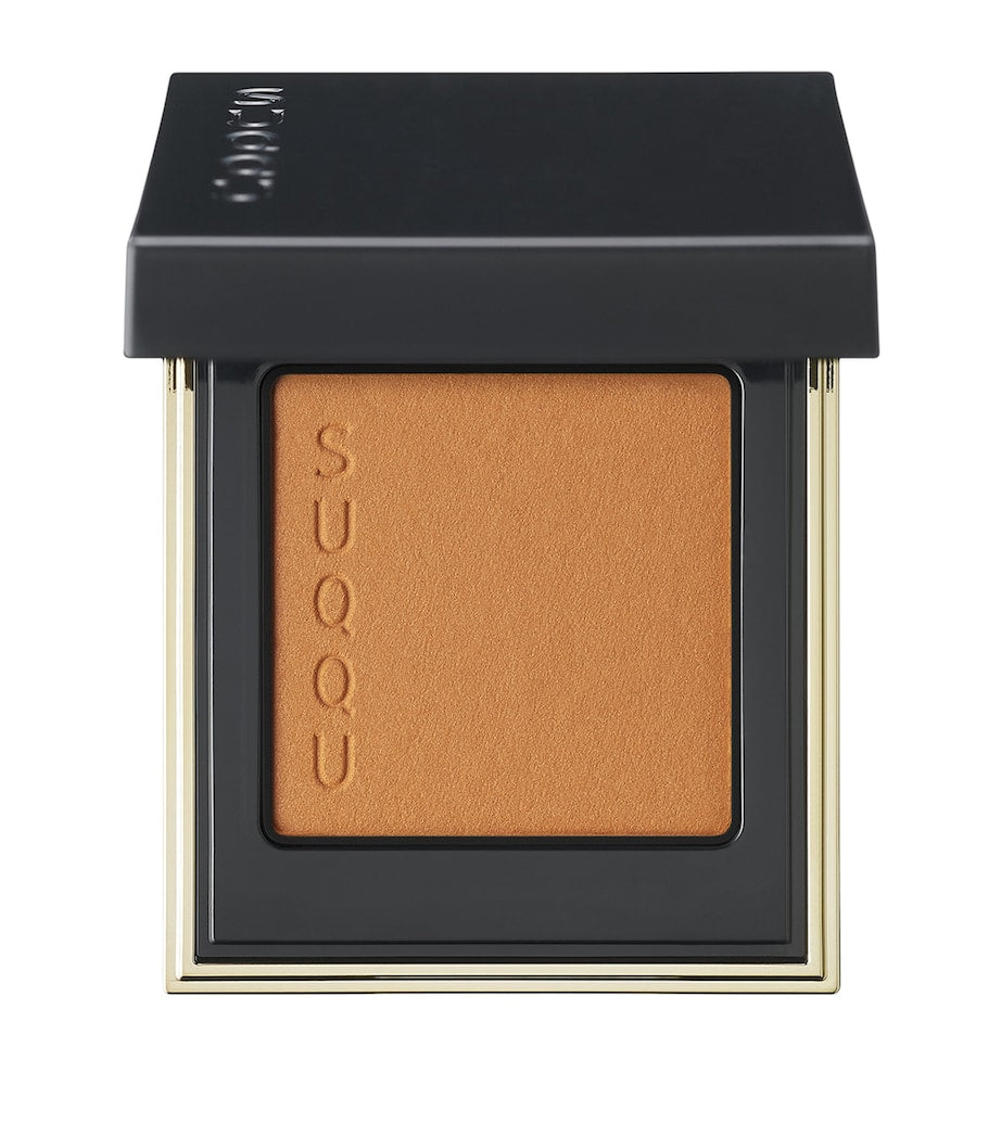Suqqu eyeshadow with satin finish in bold hues (British brand)
