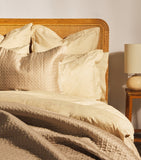 Harrods of London Chester king fitted sheet 150cm x 200cm, UK version