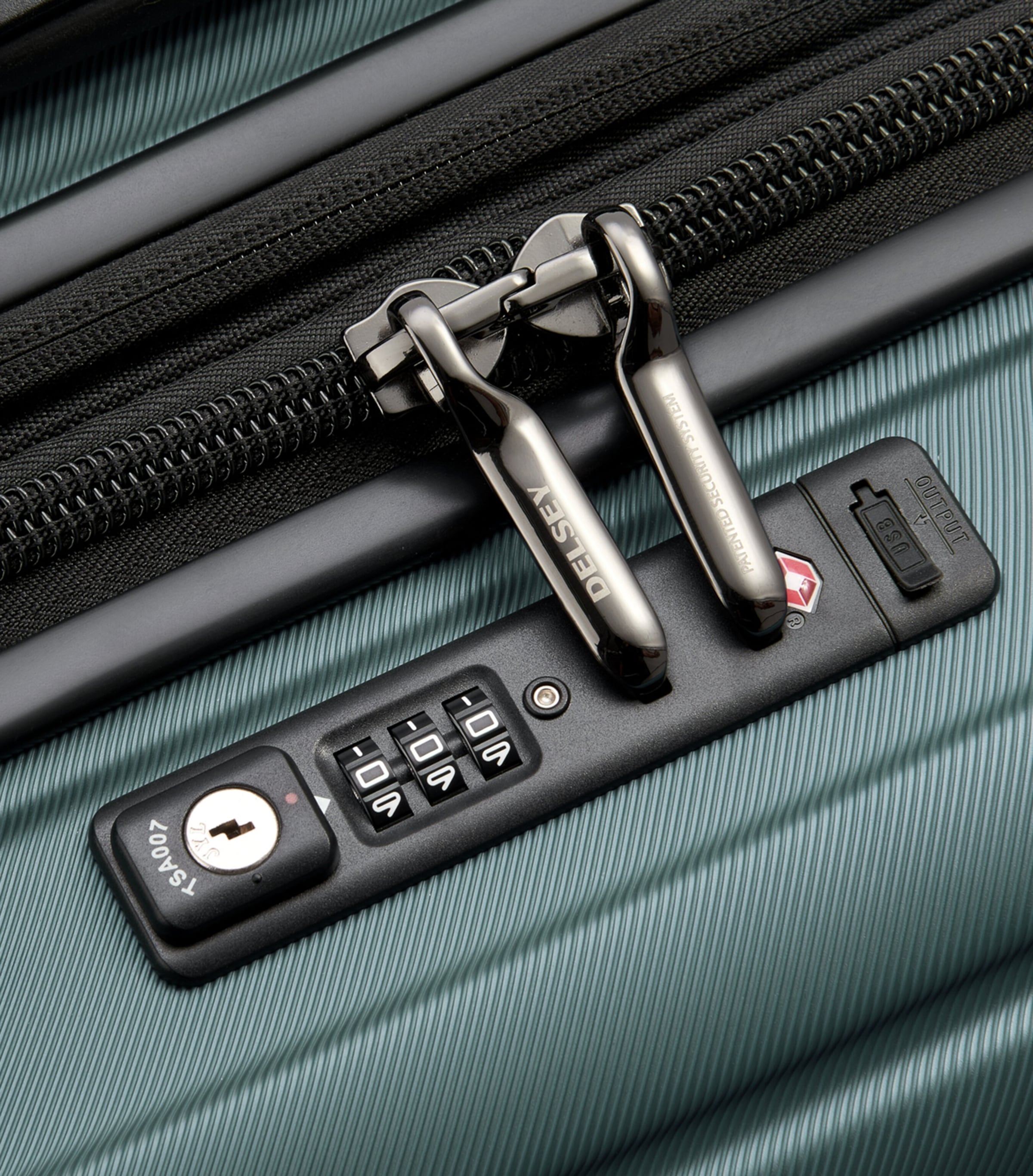 Delsey Shadow Spinner suitcase 75cm - British product