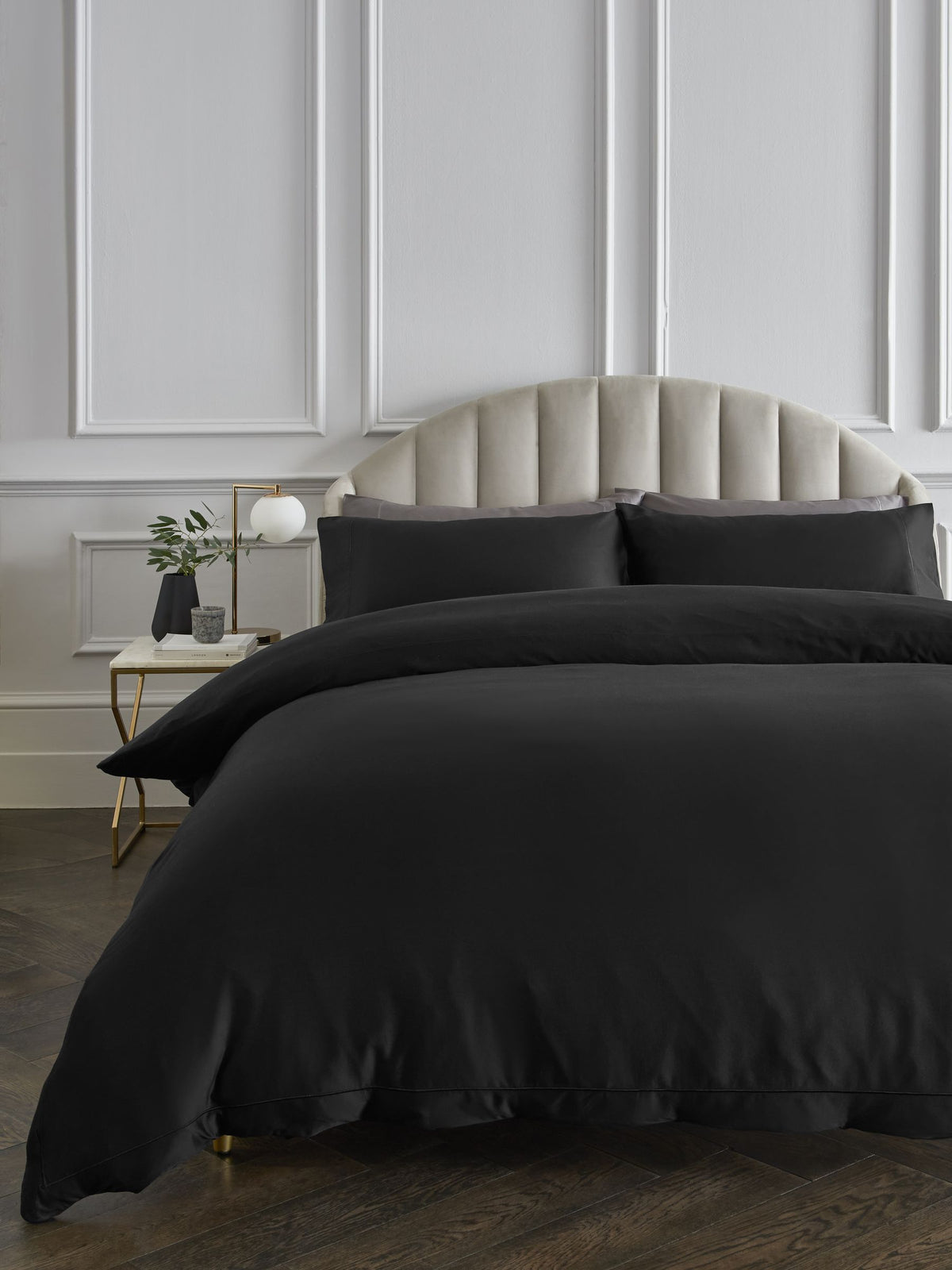 Black duvet cover and pillowcase set - British product