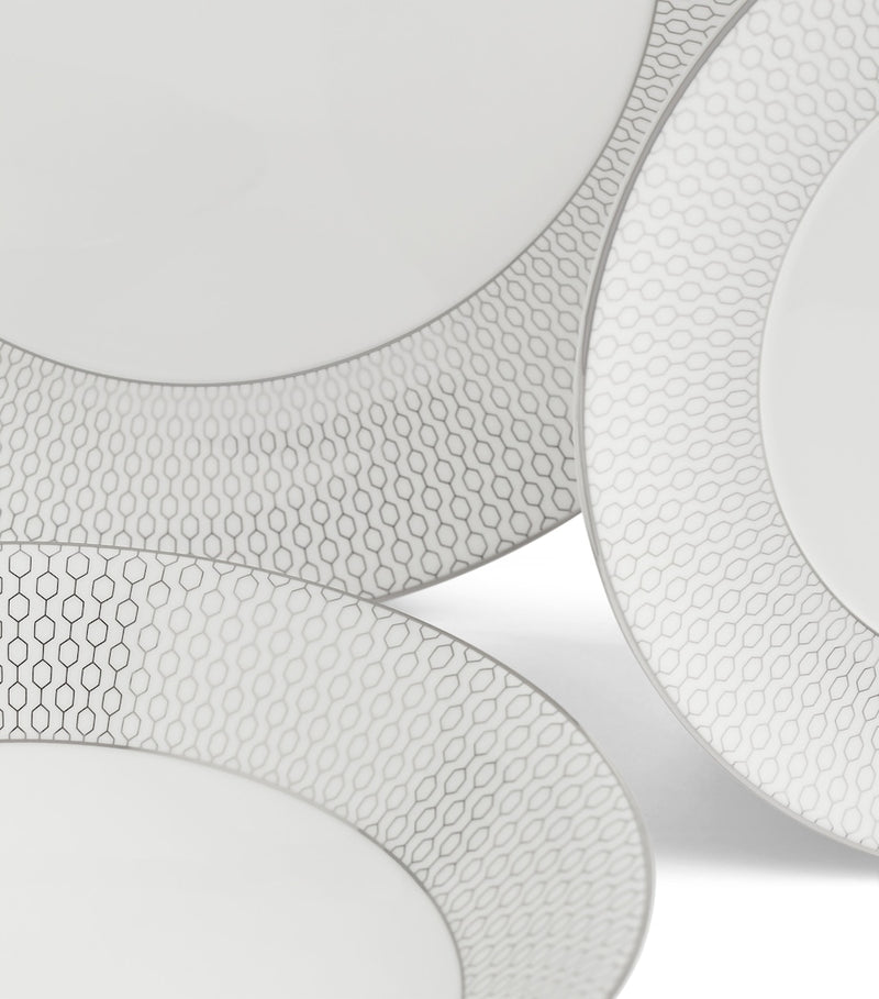 Wedgwood Set of 16 Gio Platinum Dinnerware Pieces