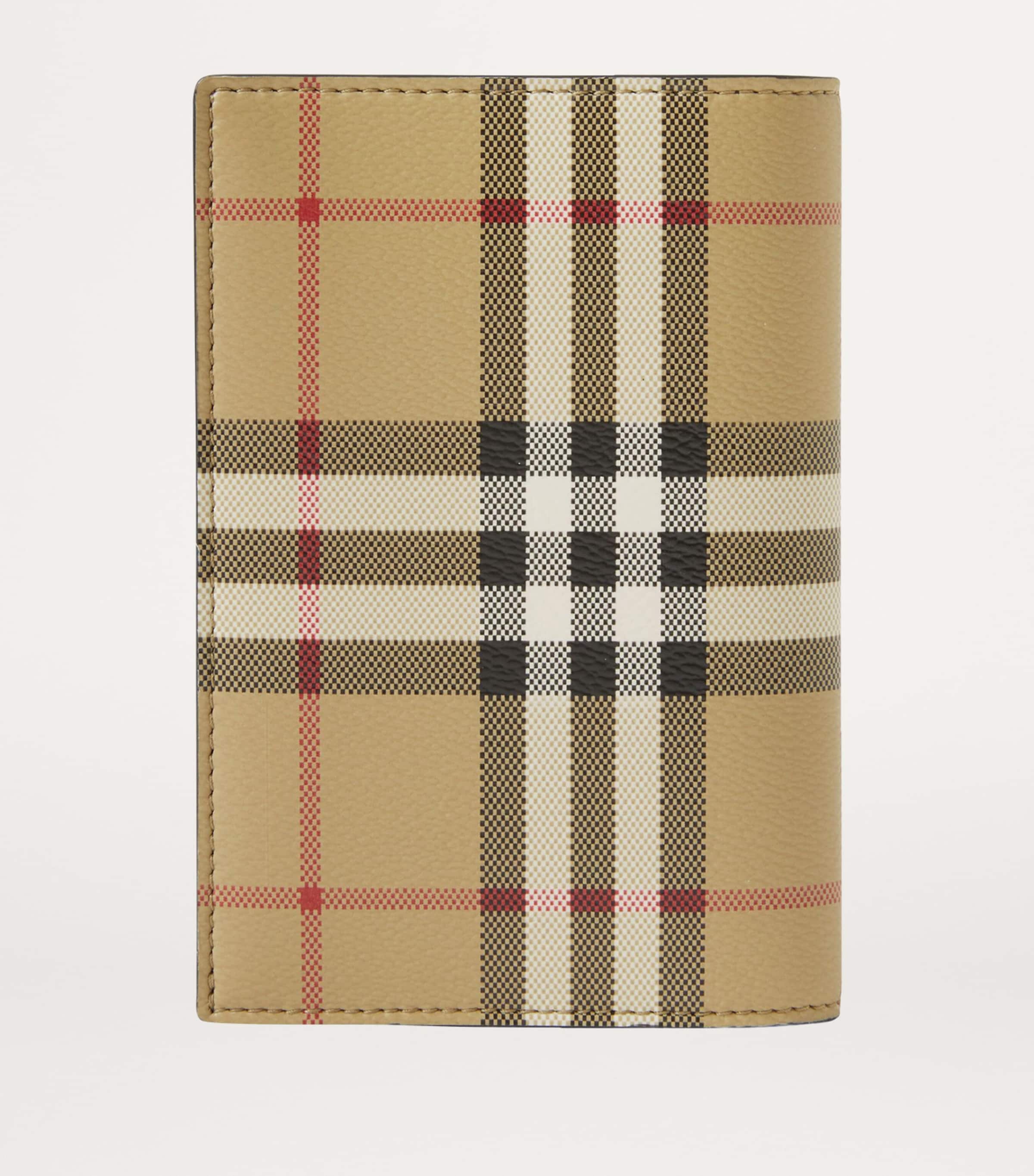 Burberry check passport holder - British product