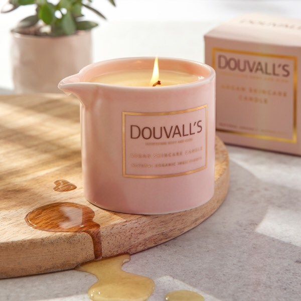 Douvall's Argan Skincare Candle Forbidden Spices 180g - British product