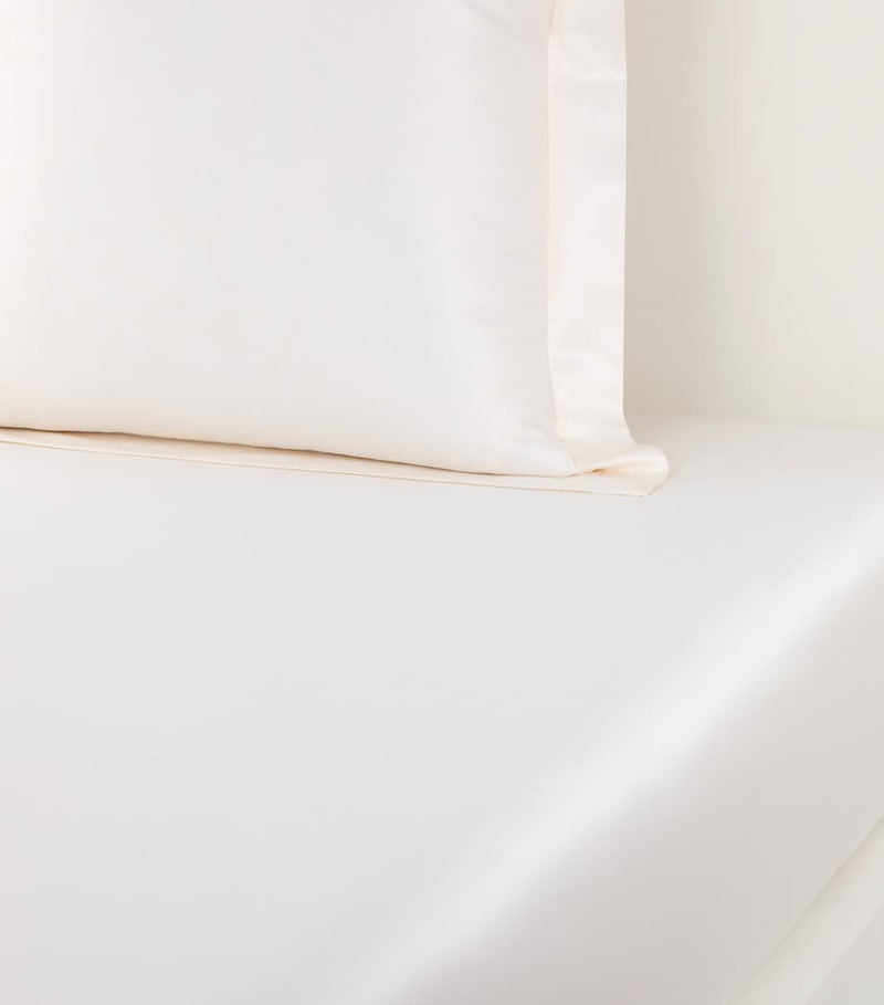 Yves Delorme Couture Egyptian Cotton Prodige King Fitted Sheet 160cm x 205cm (British brand)