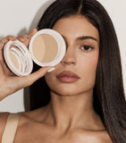 Kylie Cosmetics Natural Blur Powder Foundation