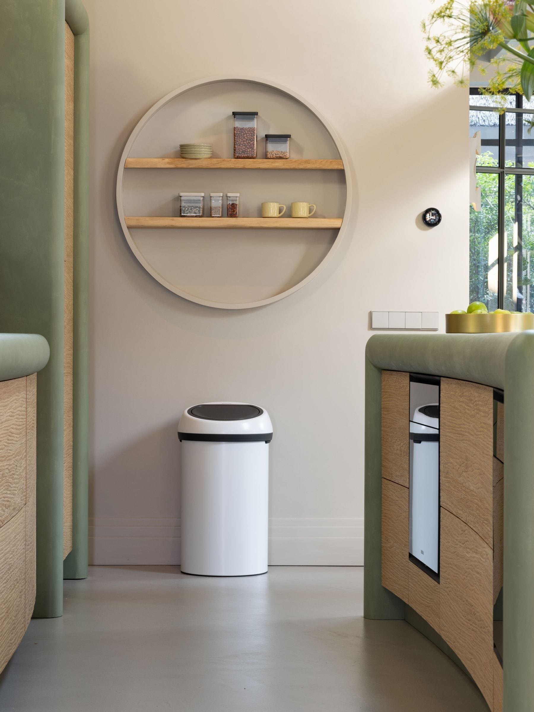 Brabantia White 60L Touch Bin - British product