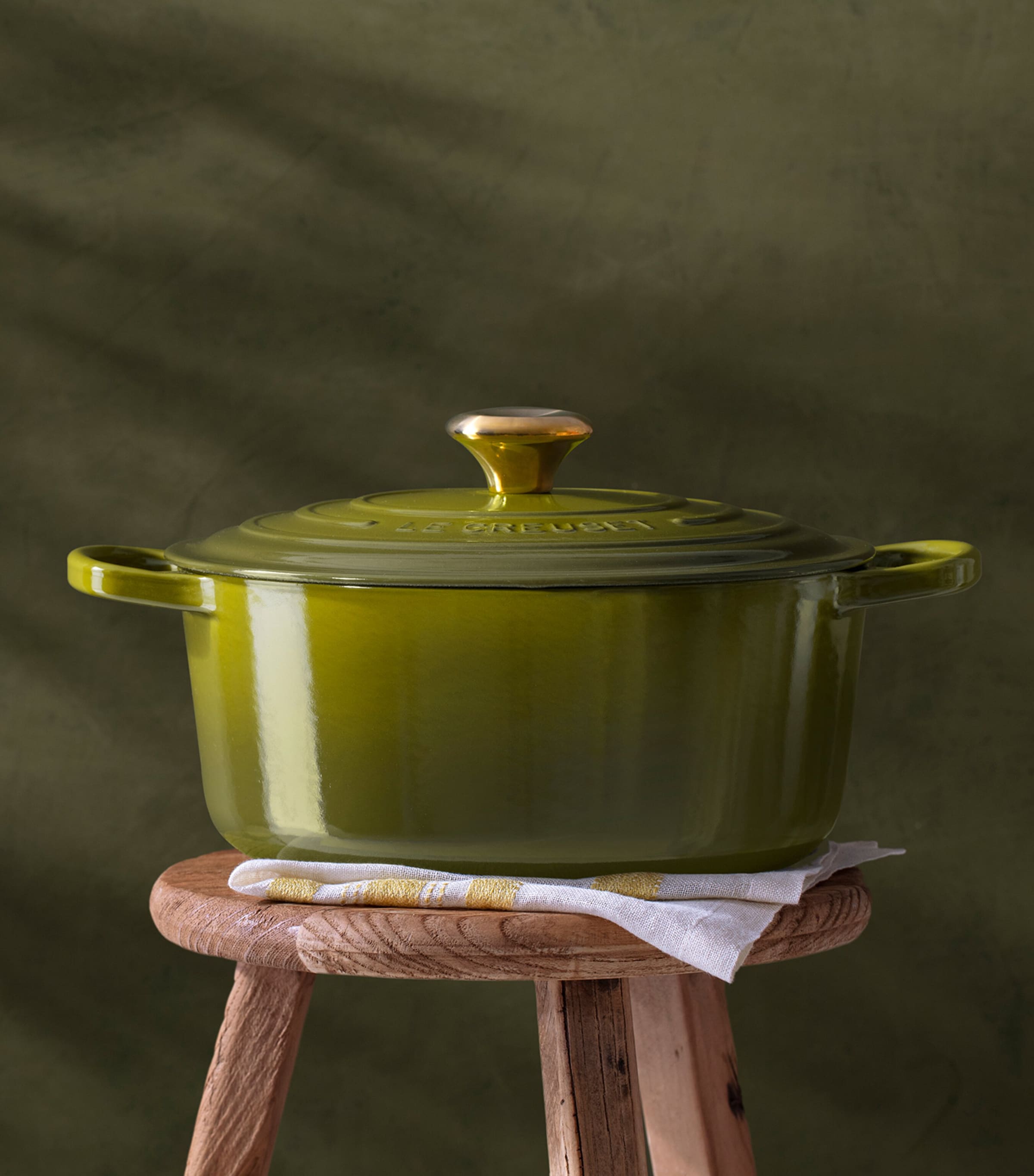 Le Creuset round casserole dish 24cm, UK version