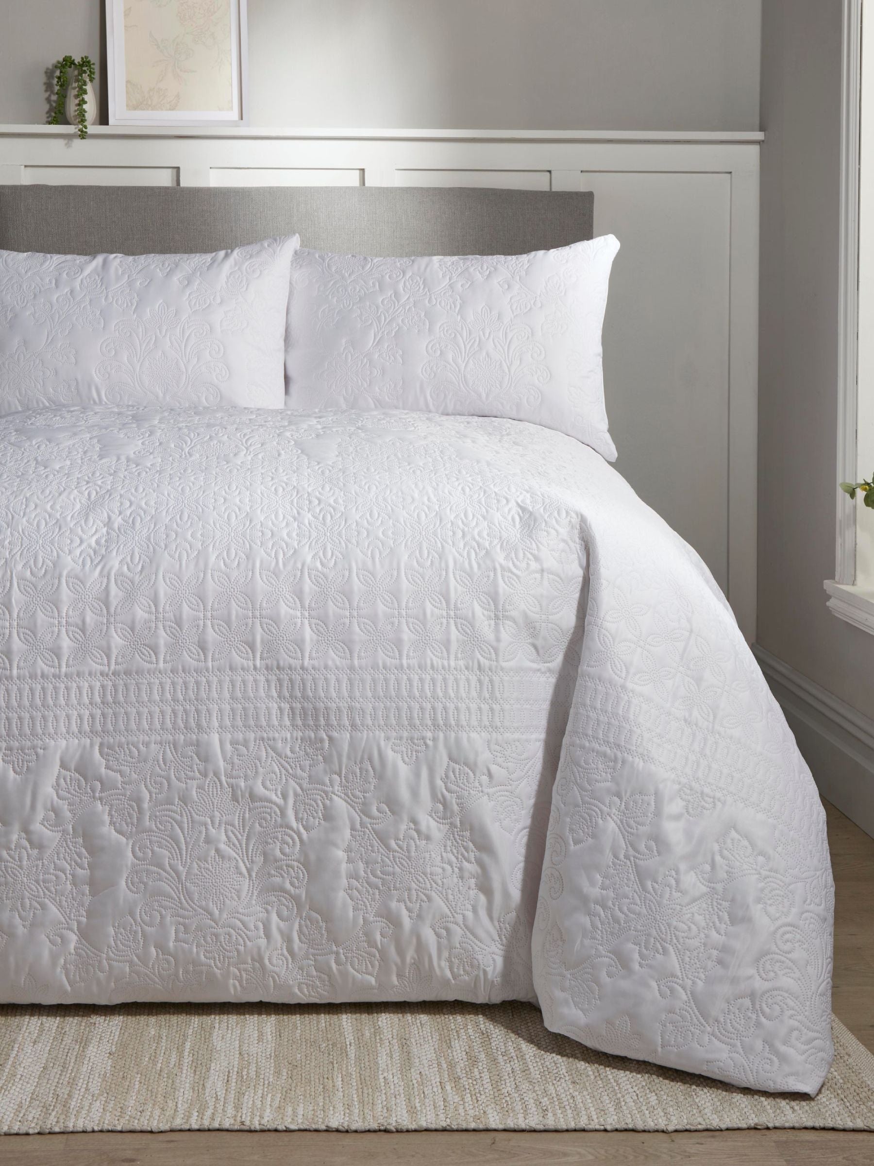Serene White Avery Stripe Duvet Cover Set Single (British brand)