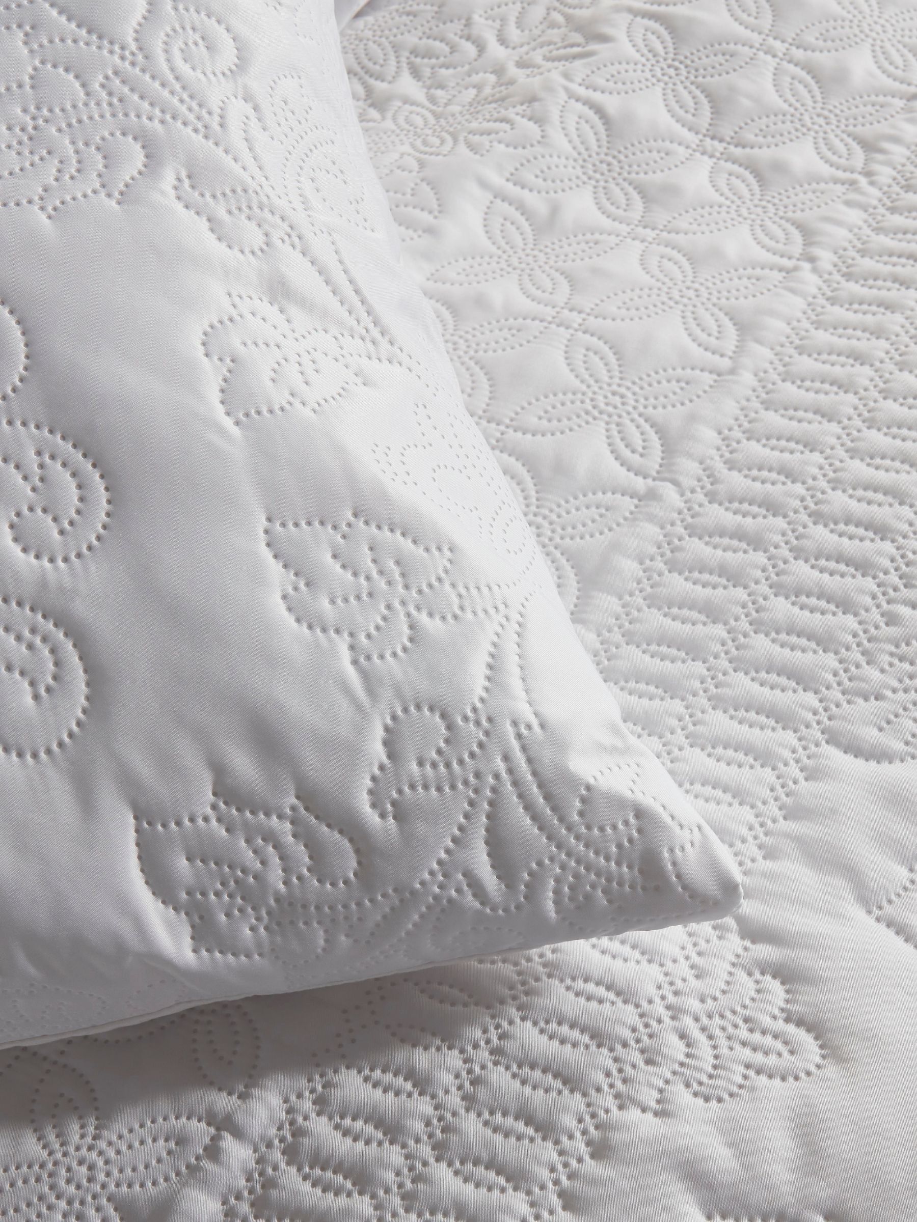 Serene White Avery Stripe Duvet Cover Set Single (British brand)