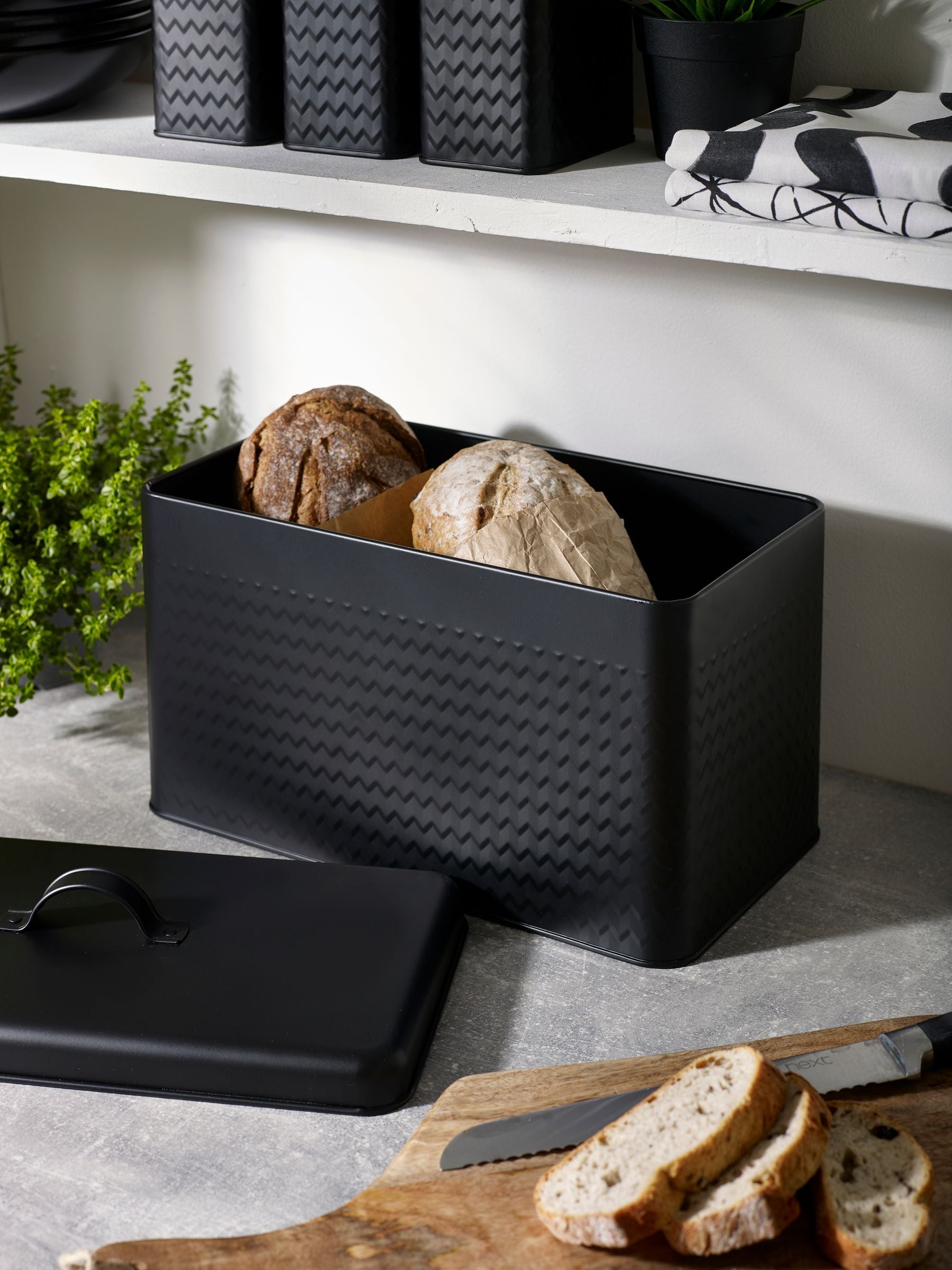 Oakley black bread bin - British product
