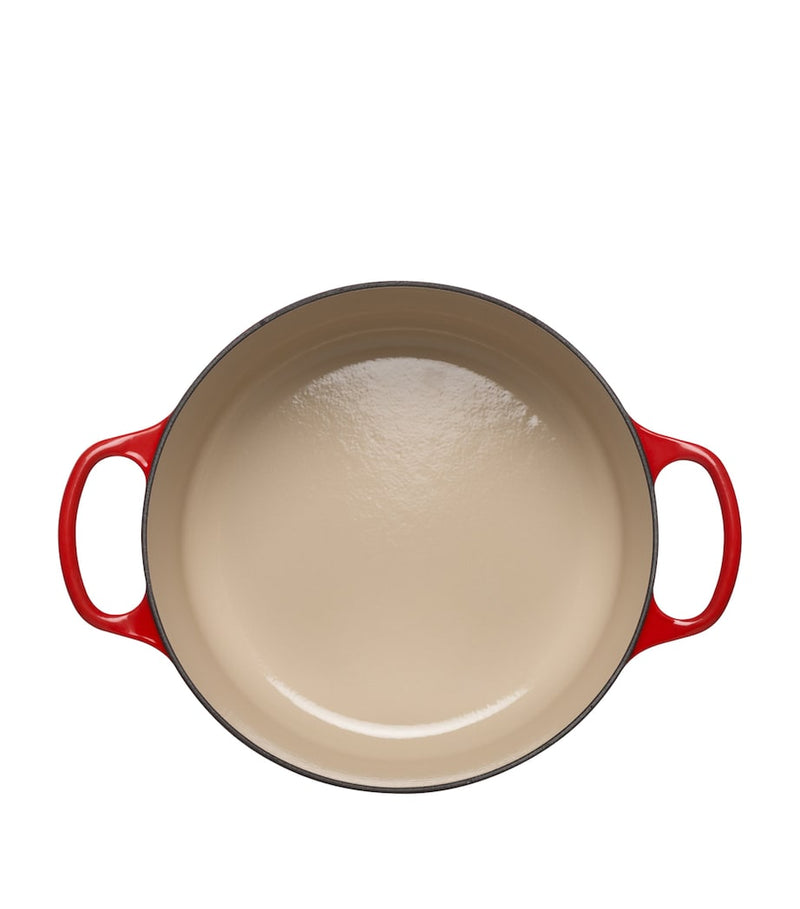 Le Creuset round casserole dish 24cm, UK version
