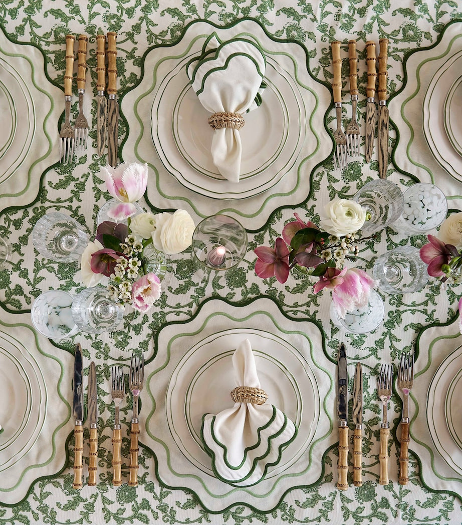 Maison Margaux set of 4 Apple design fabric napkins with green trim 50cm x 50cm, imported from the UK