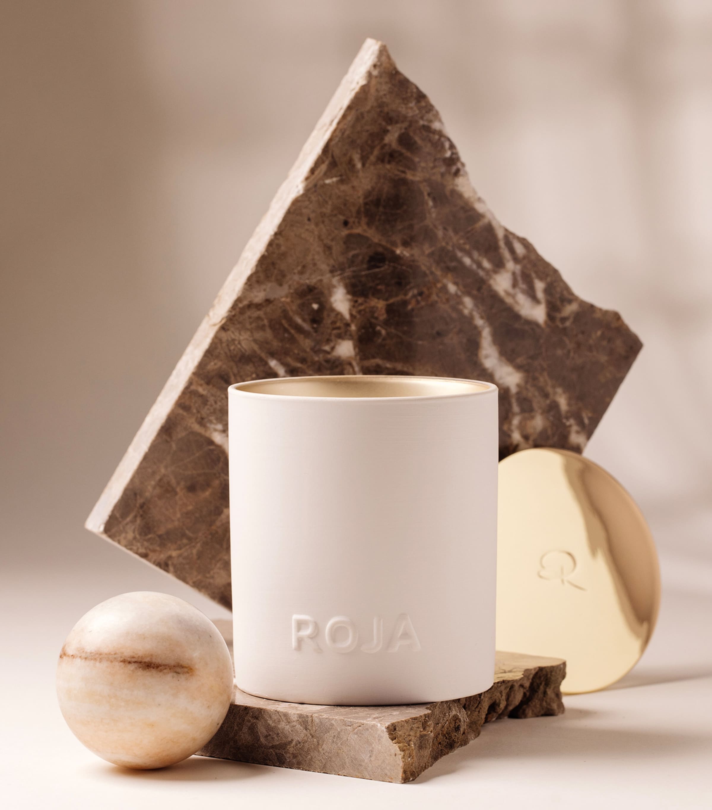 Roja Amber Aoud candle 250g, imported from the UK
