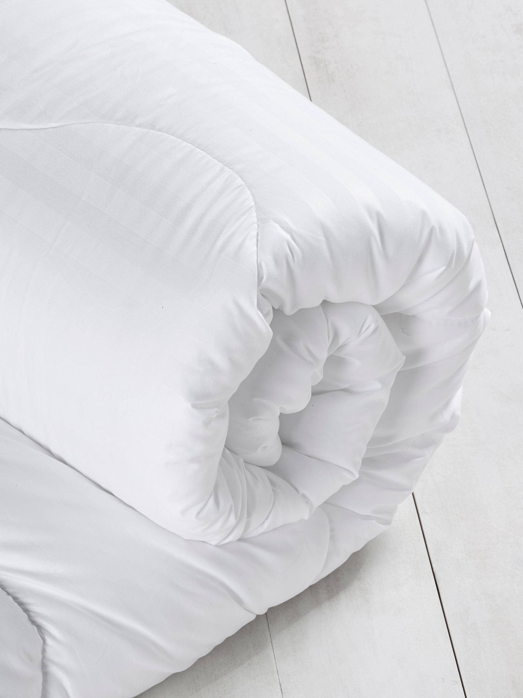 Sleep In Comfort 15 Tog Duvet (British brand)