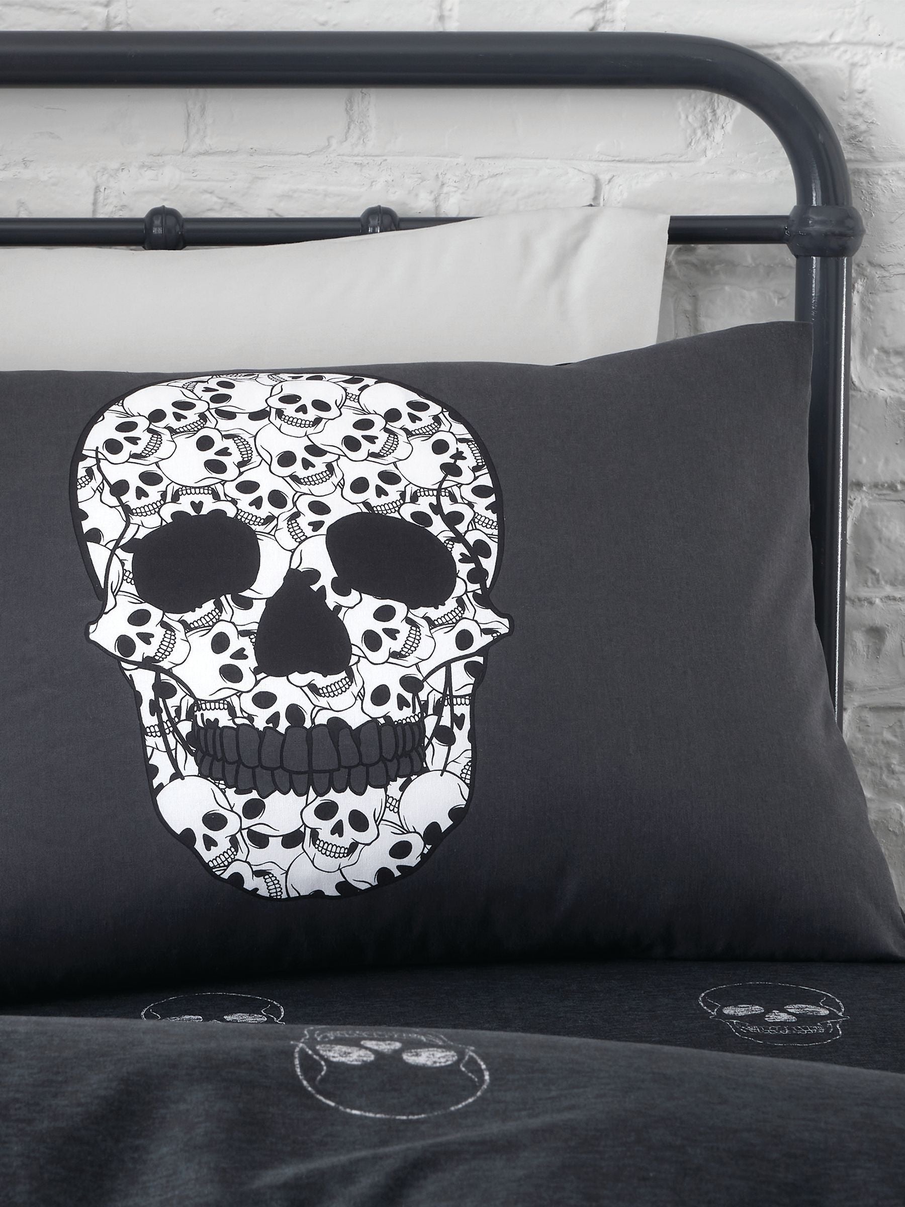 Catherine Lansfield grey skulls reversible duvet cover set - British product