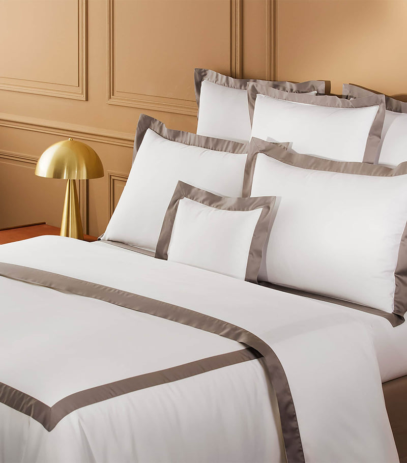 Yves Delorme Linea Platine Super King duvet cover (260cm x 220cm) (British brand)
