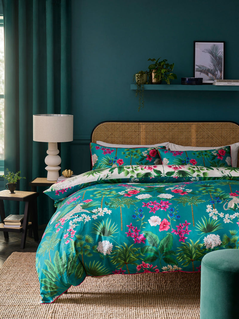Teal Green Reversible Safari Duvet Cover and Pillowcase Set (British brand)