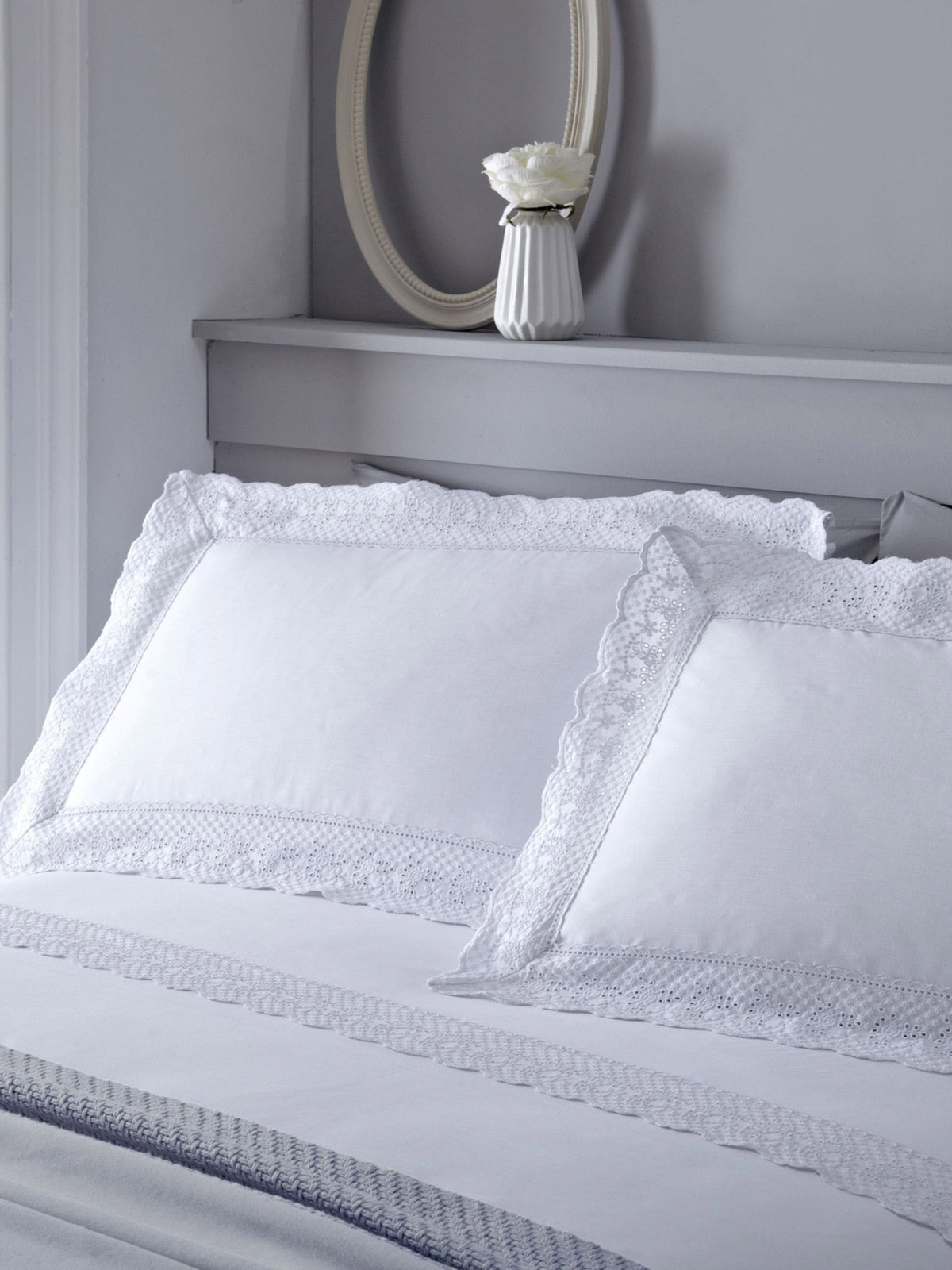 Serene White Renaissance embroidered edge duvet cover and pillowcase set (British brand)